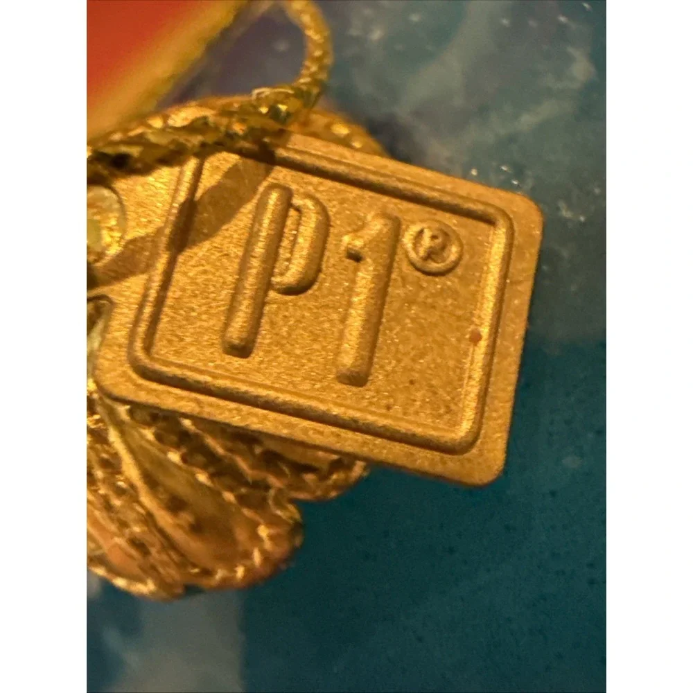 Pier 1 Li Bien 3” Christmas Ornament 2018 Santa & Ginger Bread House, sign post